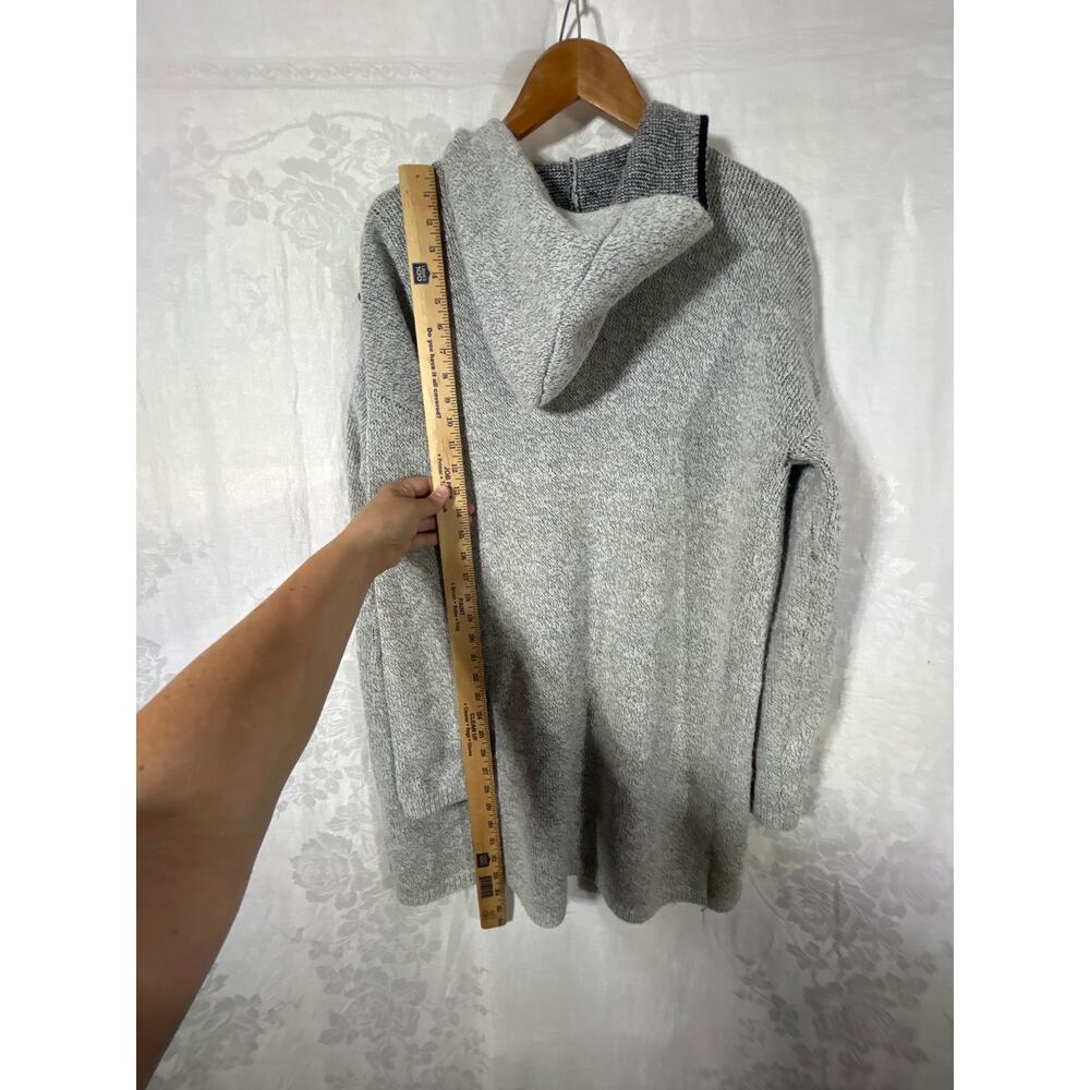 Hail3y:23 Cardigan Sweater Medium PETITE Gray Hooded Applique Embroidered Pocket - Picture 15 of 15